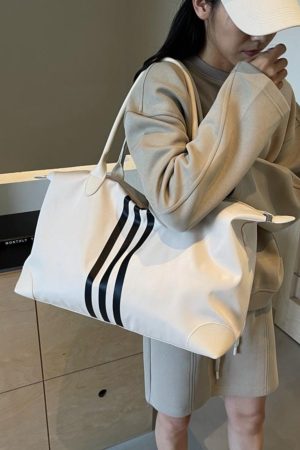 Lightweight Large Capacity Shoulder Tote Bag for Travel, Maternity Storage, Gym, Fitness - Versatile Everyday Use