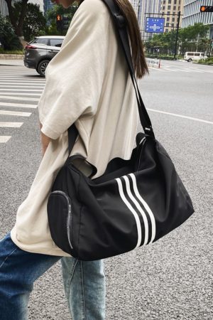 Lightweight Large-Capacity Sports Yoga Fitness Bag with Dry and Wet Separation - Versatile Crossbody Travel Luggage Storage Bag