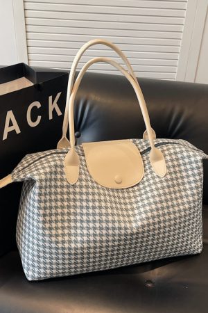 Lightweight Large-Capacity Travel Bag - Versatile Commuting Shoulder Bag for Business Trips, Gym, and Maternity Storage