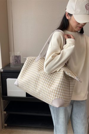 Lightweight Large-Capacity Travel Bag for Commuting, Gym, and Maternity - Versatile Short-Distance Business Trip Tote