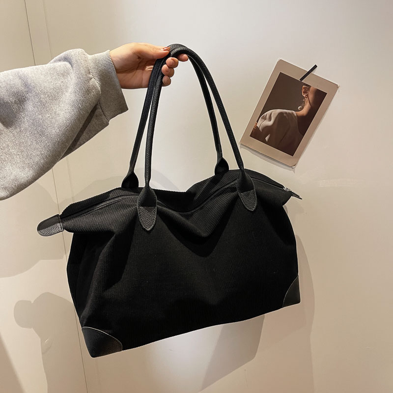 Lightweight Large-Capacity Travel Bag for Commuting, Gym, Maternity & Short-Distance Trips - Stylish Versatile Shoulder Bag Lightweight Large-Capacity Travel Bag for Commuting, Gym, Maternity & Short-Distance Trips - Stylish Versatile Shoulder Bag