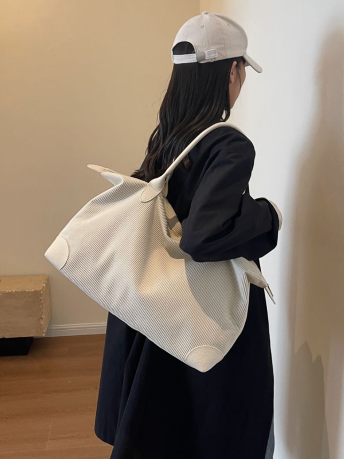 Lightweight Large-Capacity Travel Bag for Commuting, Gym, Maternity & Short-Distance Trips - Stylish Versatile Shoulder Bag Lightweight Large-Capacity Travel Bag for Commuting, Gym, Maternity & Short-Distance Trips - Stylish Versatile Shoulder Bag