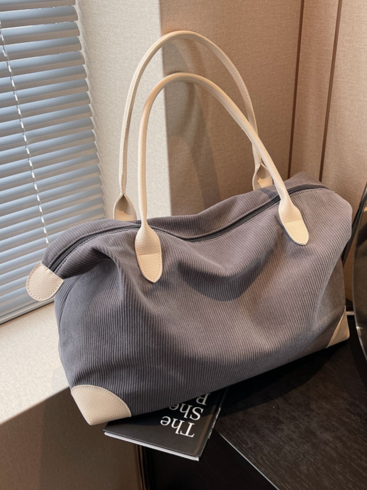 Lightweight Large-Capacity Travel Bag for Commuting, Gym, Maternity & Short-Distance Trips - Stylish Versatile Shoulder Bag Lightweight Large-Capacity Travel Bag for Commuting, Gym, Maternity & Short-Distance Trips - Stylish Versatile Shoulder Bag