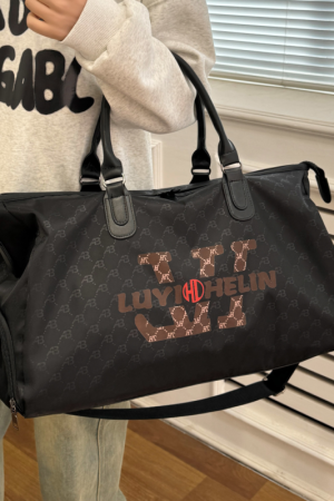 Lightweight Large Capacity Travel Tote Bag for Women - Stylish Sports Fitness Handbag for Short-Distance Journeys