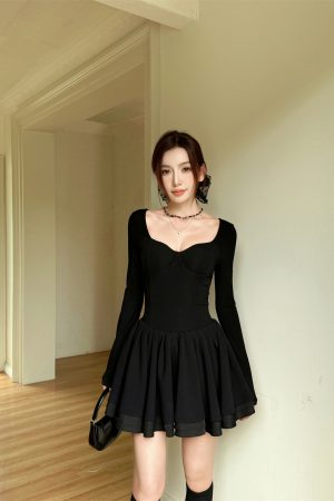Lightweight Low Neckline Long Sleeve Puff Skirt Little Black Dress, Waist-Cinching Hepburn Style for Birthday Parties