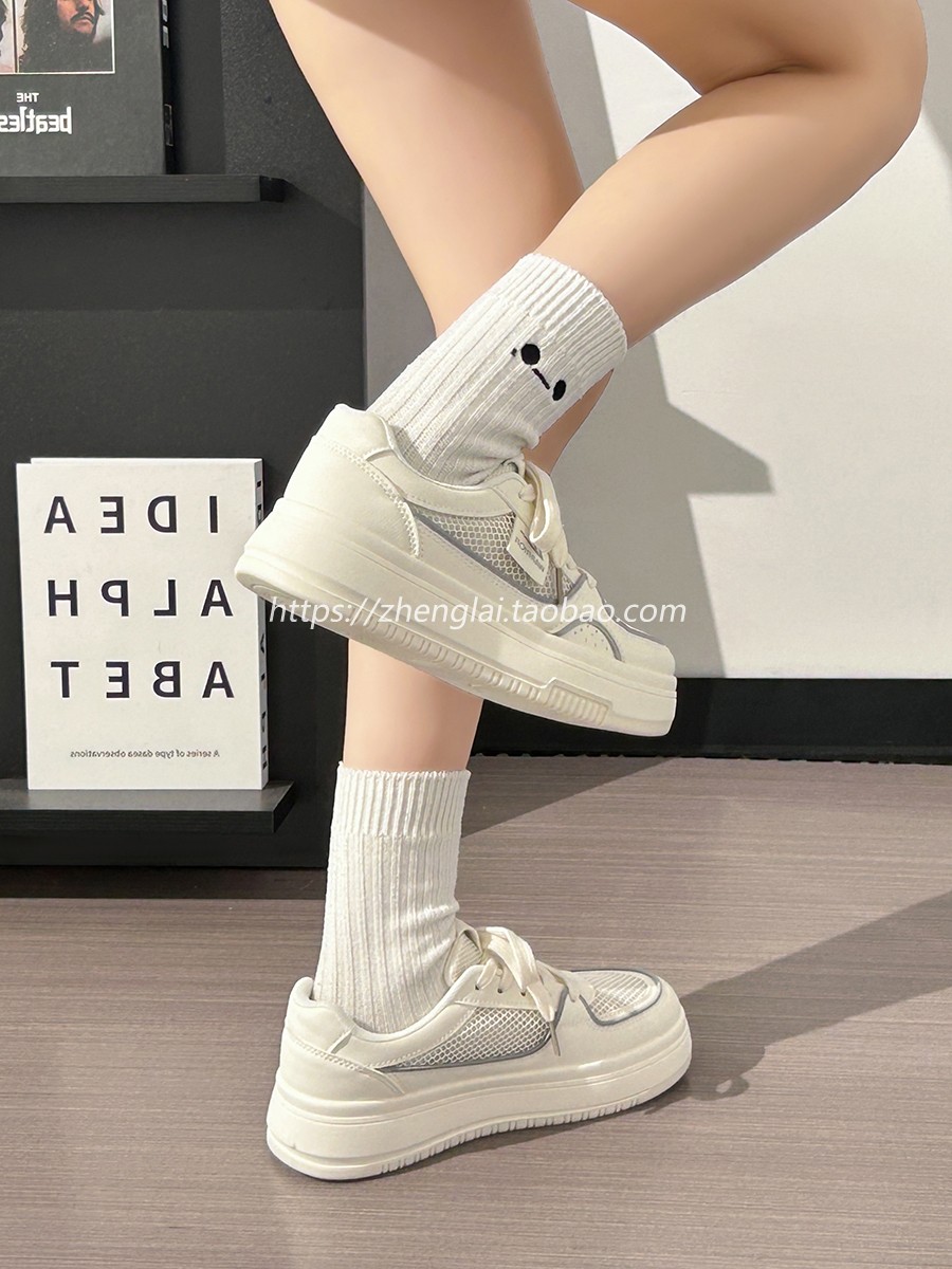 Lightweight Mesh White Sneakers for Women - Breathable Casual Minimalist Sports Shoes for Summer 2025 Lightweight Mesh White Sneakers for Women - Breathable Casual Minimalist Sports Shoes for Summer 2025