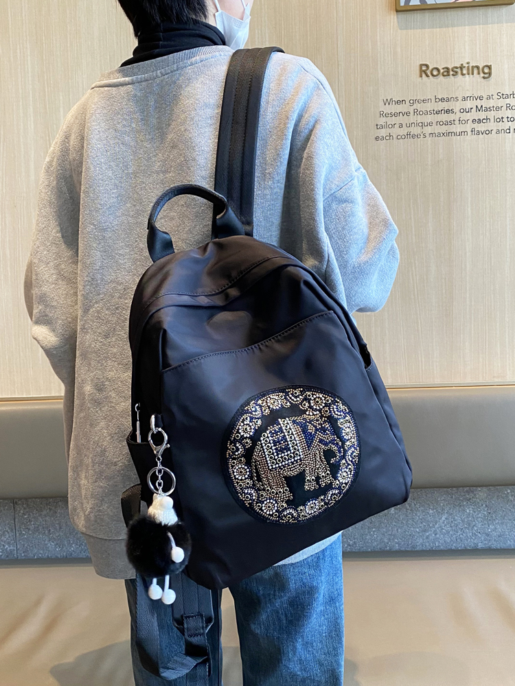 Lightweight Oxford Cloth Backpack for Women - Durable Double Shoulder Bag, Casual School Bag, Versatile Spring 2025 Style Lightweight Oxford Cloth Backpack for Women - Durable Double Shoulder Bag, Casual School Bag, Versatile Spring 2025 Style