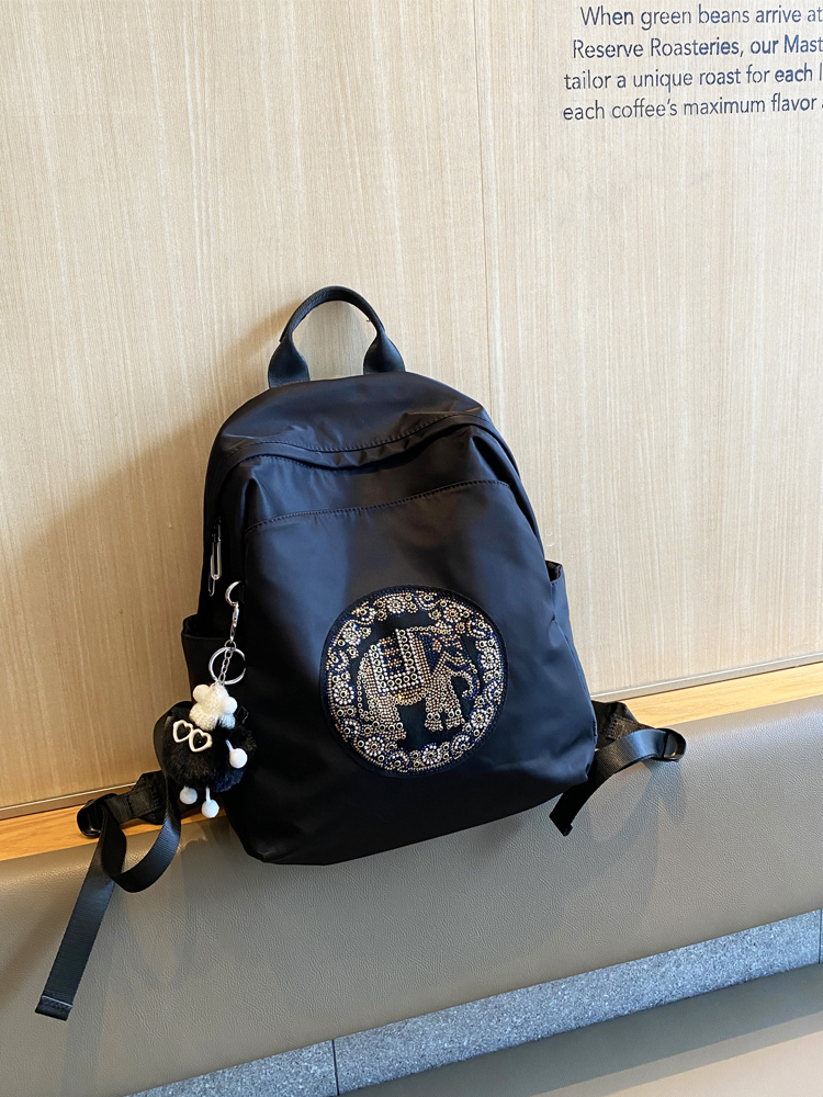 Lightweight Oxford Cloth Backpack for Women - Durable Double Shoulder Bag, Casual School Bag, Versatile Spring 2025 Style Lightweight Oxford Cloth Backpack for Women - Durable Double Shoulder Bag, Casual School Bag, Versatile Spring 2025 Style