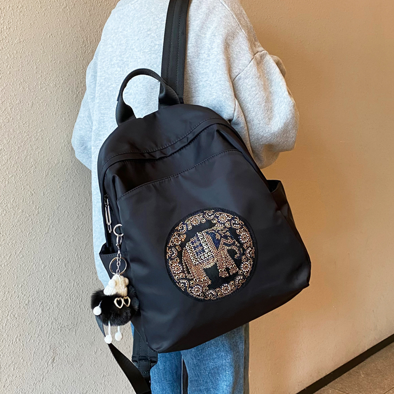 Lightweight Oxford Cloth Backpack for Women - Durable Double Shoulder Bag, Casual School Bag, Versatile Spring 2025 Style Lightweight Oxford Cloth Backpack for Women - Durable Double Shoulder Bag, Casual School Bag, Versatile Spring 2025 Style