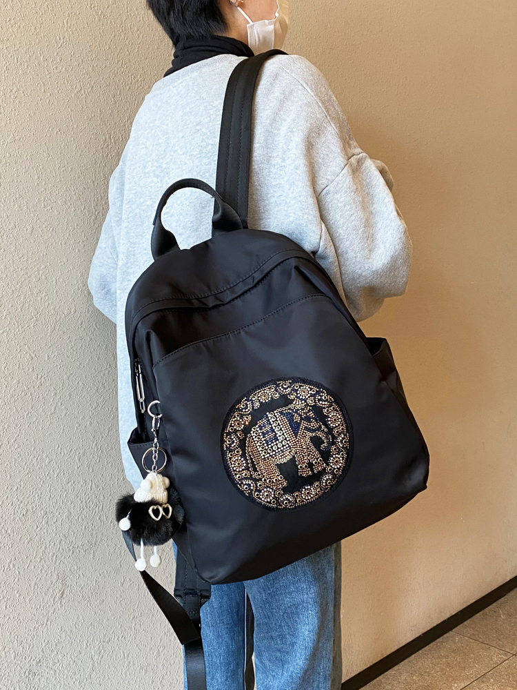 Lightweight Oxford Cloth Backpack for Women - Durable Double Shoulder Bag, Casual School Bag, Versatile Spring 2025 Style Lightweight Oxford Cloth Backpack for Women - Durable Double Shoulder Bag, Casual School Bag, Versatile Spring 2025 Style