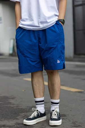 Lightweight Quick-Dry Five-Point Beach Shorts for Men and Women - Casual Outdoor Mountain Style Summer Shorts