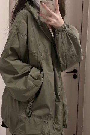 Lightweight Retro Outdoor Sun Protection Jacket for Women - Breathable UV Protection Windbreaker Coat in Loose Fit, Summer Style