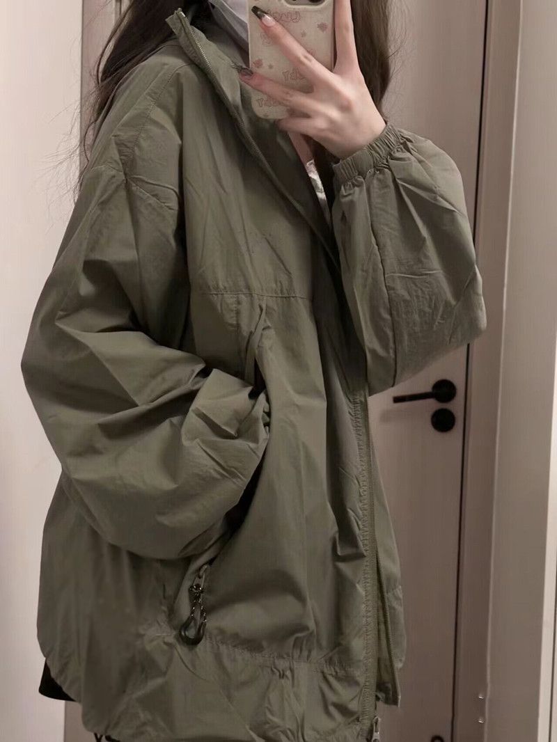 Lightweight Retro Outdoor Sun Protection Jacket for Women - Breathable UV Protection Windbreaker Coat in Loose Fit, Summer Style Lightweight Retro Outdoor Sun Protection Jacket for Women - Breathable UV Protection Windbreaker Coat in Loose Fit, Summer Style