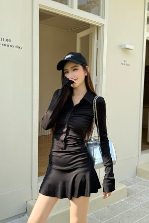 Lightweight Sporty Slim Waist Pleated A-Line Dress for Women, Spring Polo Collar Long Sleeve Style, Casual Chic Look