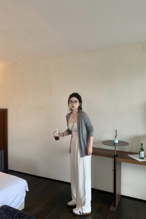 Lightweight Summer Cardigan Vest - Effortless Slimming Jacket for Sun Protection, Easy Wear, Comfortable Style