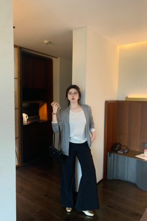 Lightweight Summer Cardigan Vest - Effortless Slimming Jacket for Sun Protection, Easy Wear, Comfortable Style