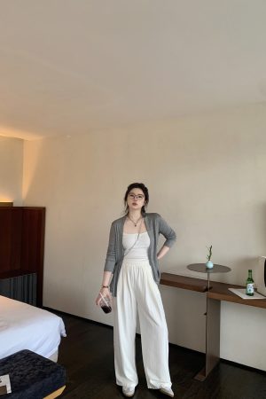 Lightweight Summer Cardigan Vest - Effortless Slimming Jacket for Sun Protection, Easy Wear, Comfortable Style