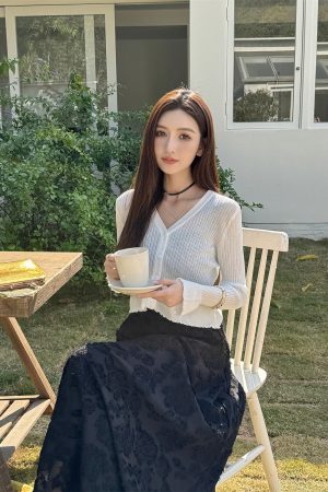 Lightweight V-Neck Knit Cardigan, Ribbed Ice Silk Short Outerwear, Sun Protection Cover-Up Top for Spring and Summer Fashion