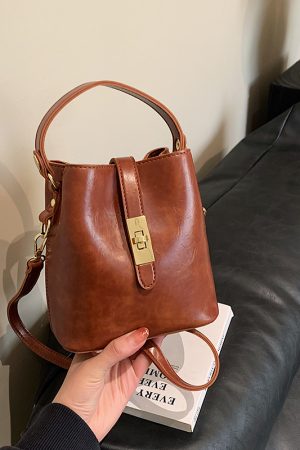 Lightweight Versatile Shoulder Bag for Women - Spring 2025 Commuting Handbag, Travel Crossbody Bag in Chic Design