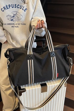 Lightweight Women's Travel Bag, Stylish Large Capacity Carry-On Luggage, Versatile Outdoor Storage Tote for Short Trips & Gym