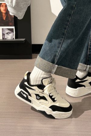 Lightweight Women's White Canvas Sneakers - Breathable Mesh Sports Shoes for Summer - Versatile Casual Footwear