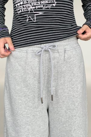 Loose Casual Wide-Leg Terry Sweatpants with Drawstring Elastic Waist – Solid Color Autumn Winter Fashion Pants