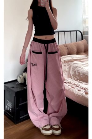 Loose Fit Vintage Plaid Work Pants for Women - Draped Wide-Leg Sports Casual Curved Design with Drawstring Elastic Waist