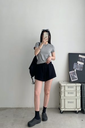 Loose-Fitting Casual Summer Shorts for Outdoor Wear - Comfortable Sports Sweatpants in Sun Grapefruit Color