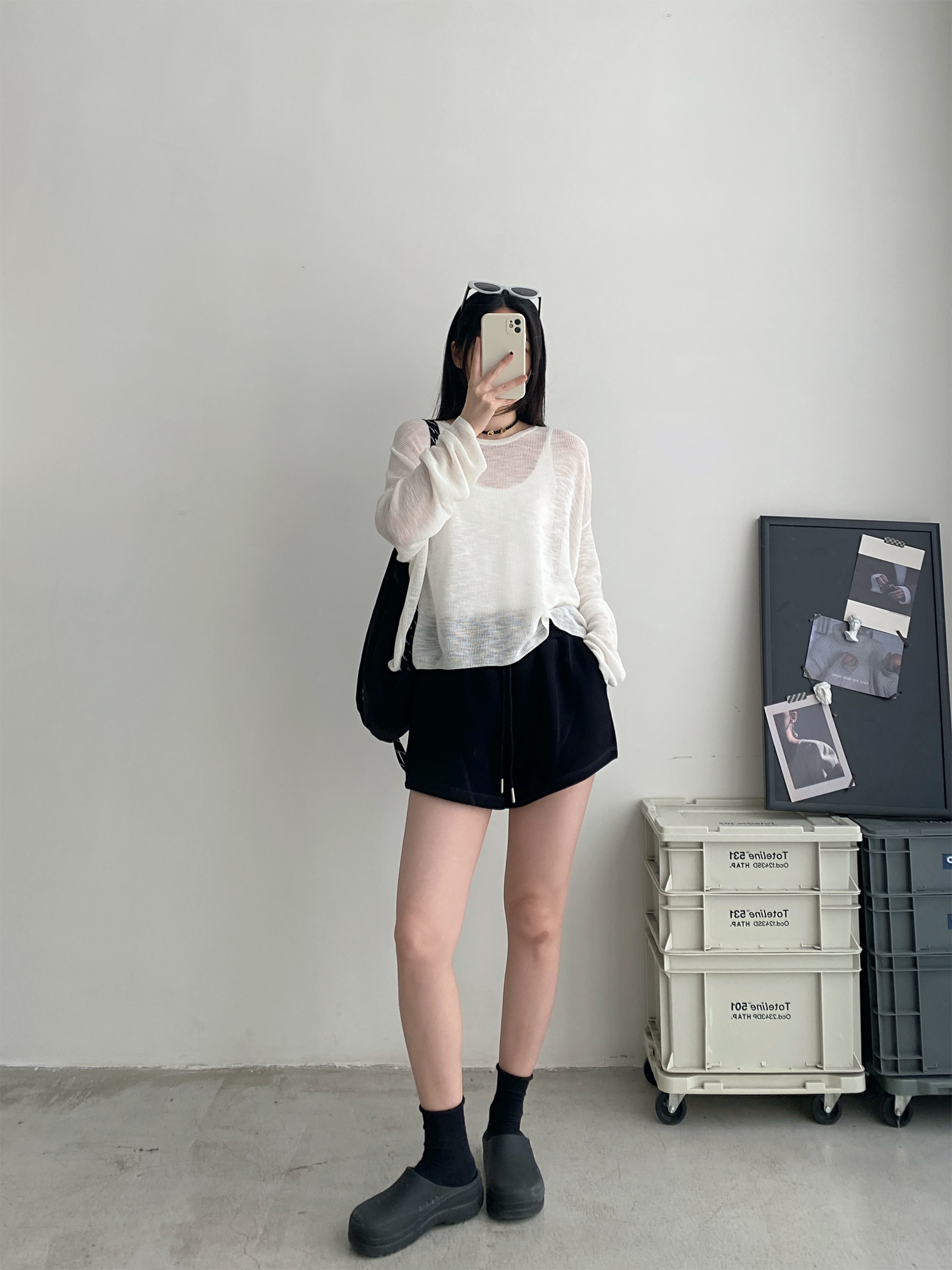 Loose-Fitting Casual Summer Shorts for Outdoor Wear - Comfortable Sports Sweatpants in Sun Grapefruit Color Loose-Fitting Casual Summer Shorts for Outdoor Wear - Comfortable Sports Sweatpants in Sun Grapefruit Color