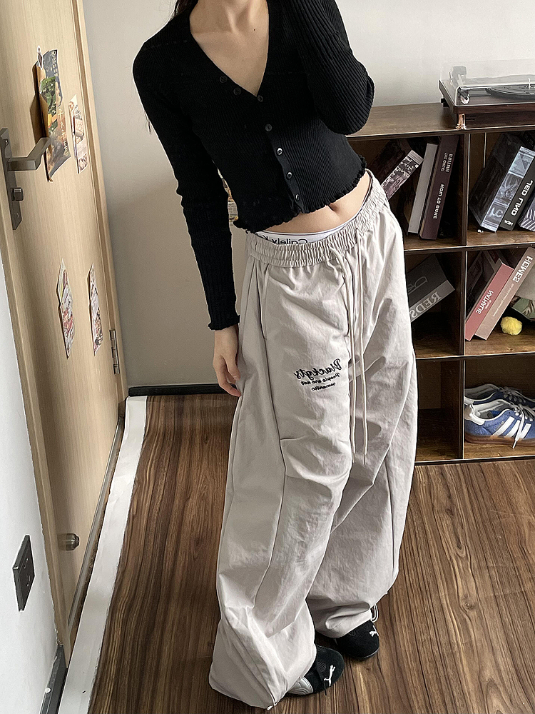 Loose Wide-Leg Cargo Pants for Women, 2025 Hip-Hop Style, Pleated Street Dance Trousers, Casual Sportswear, Streetwear Fashion Loose Wide-Leg Cargo Pants for Women, 2025 Hip-Hop Style, Pleated Street Dance Trousers, Casual Sportswear, Streetwear Fashion