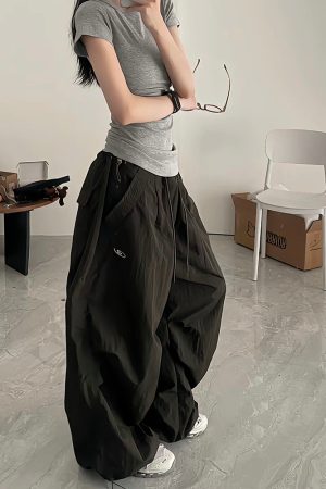 Loose Wide-Leg White Cargo Pants for Women - American Hip-Hop Style Jazz Dance Casual Sports Trousers with Slimming Drape
