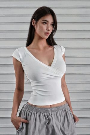 Low-Cut Cross V-Neck Short Sleeve Fitted Stretchy Top - Y2K Style Casual Wear