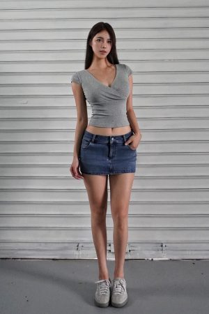 Low-Cut Cross V-Neck Short Sleeve Fitted Stretchy Top - Y2K Style Casual Wear