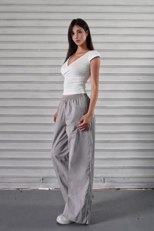 Low-Cut Cross V-Neck Short Sleeve Fitted Stretchy Top - Y2K Style Casual Wear