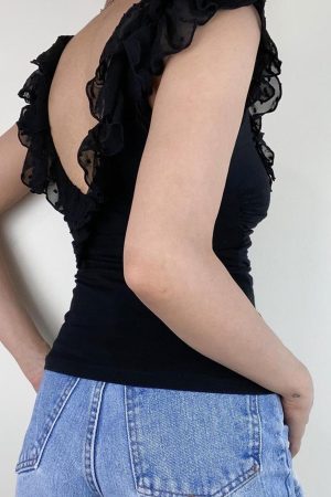 Low-Neck Ruffled Backless Short Tank Top for Women with Flutter Sleeves - Romantic French Vacation Style, Slim Fit