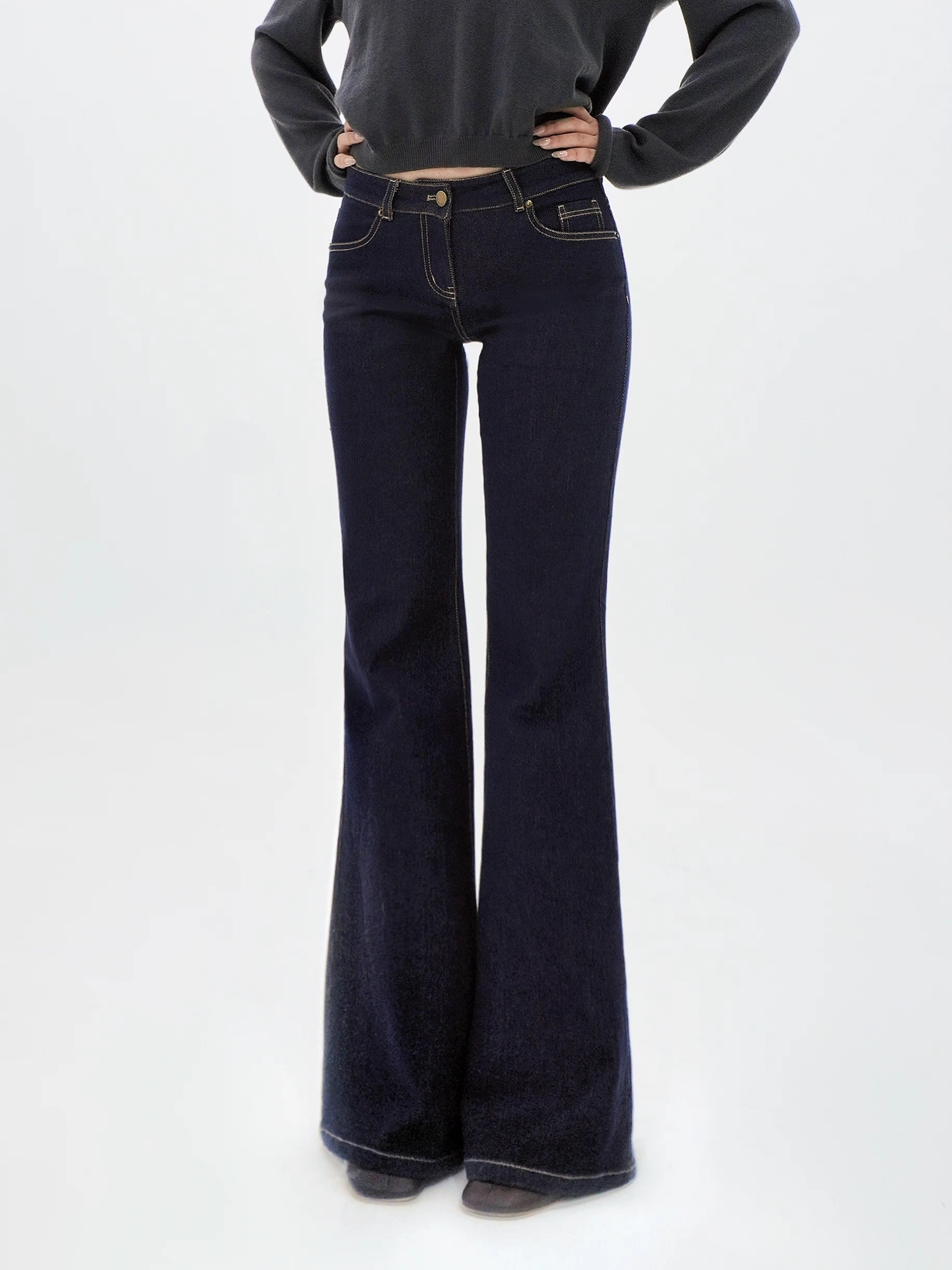 Low-Rise Raw Color Straight-Leg Flared Jeans - 90s Vintage Inspired Denim for Effortless Style Low-Rise Raw Color Straight-Leg Flared Jeans - 90s Vintage Inspired Denim for Effortless Style