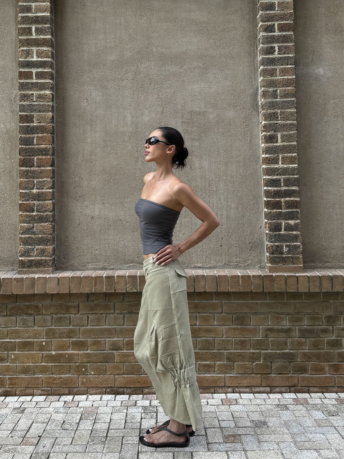 Matte Charcoal Gray Strapless Dress with Soft Stretch Fabric, Tight Fit, and Bust Support - Perfect for Y2K Style Matte Charcoal Gray Strapless Dress with Soft Stretch Fabric, Tight Fit, and Bust Support - Perfect for Y2K Style