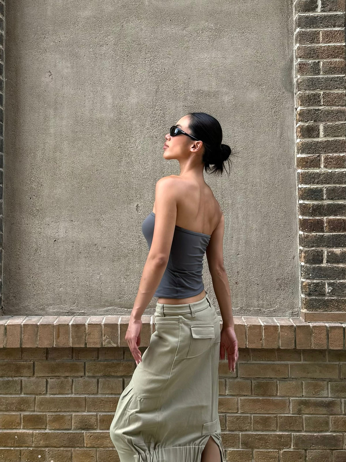 Matte Charcoal Gray Strapless Dress with Soft Stretch Fabric, Tight Fit, and Bust Support - Perfect for Y2K Style Matte Charcoal Gray Strapless Dress with Soft Stretch Fabric, Tight Fit, and Bust Support - Perfect for Y2K Style