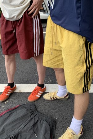 Men's and Women's American Retro Striped Quick-Dry Sports Shorts - Lightweight Breathable Straight-Leg Summer Trendy Five-Point Pants