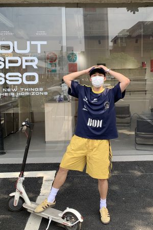 Men's and Women's American Retro Striped Quick-Dry Sports Shorts - Lightweight Breathable Straight-Leg Summer Trendy Five-Point Pants