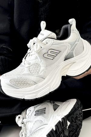 Men's and Women's Vintage Black Thick-Soled Dad Shoes - Height-Increasing Sports Sneakers for Couple, 90s Inspired