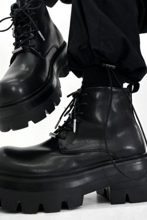 Men's Black Thick-Soled Martin Boots - Trendy Height-Increasing Motorcycle Style, Japanese Retro Big-Toe Short Work Boots