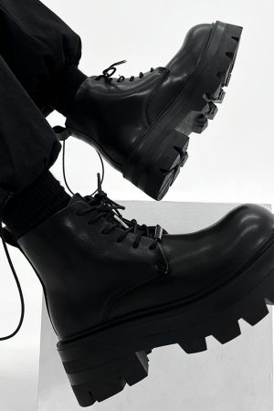 Men's Black Thick-Soled Martin Boots - Trendy Height-Increasing Motorcycle Style, Japanese Retro Big-Toe Short Work Boots