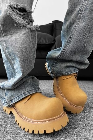 Men's British Retro Round-Toe Derby Shoes - Cleanfit Brown Leather, Thick Sole, Height-Increasing Mickey Design, Trendy Work Style