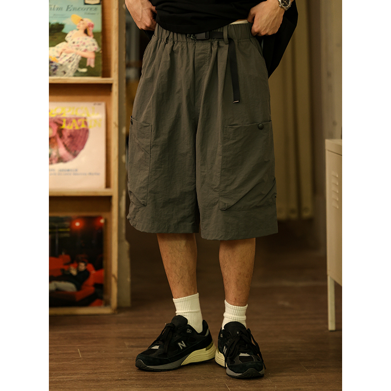 Men's Elastic Waist Shorts, Japanese Style Loose Casual Straight Pants, Summer 2023 Trend, Comfortable Fashion for Everyday Wear Men's Elastic Waist Shorts, Japanese Style Loose Casual Straight Pants, Summer 2023 Trend, Comfortable Fashion for Everyday Wear