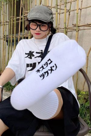 Men's Japanese Mid-Tube Cotton Sports Socks - Odor-Resistant, Sweat-Absorbing, Breathable, 2 Pairs Pack, Perfect for Active Wear