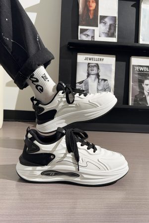 Men's Korean Style Casual Sports Shoes - Versatile Soft-Soled White Sneakers for Spring - Trendy Niche Footwear