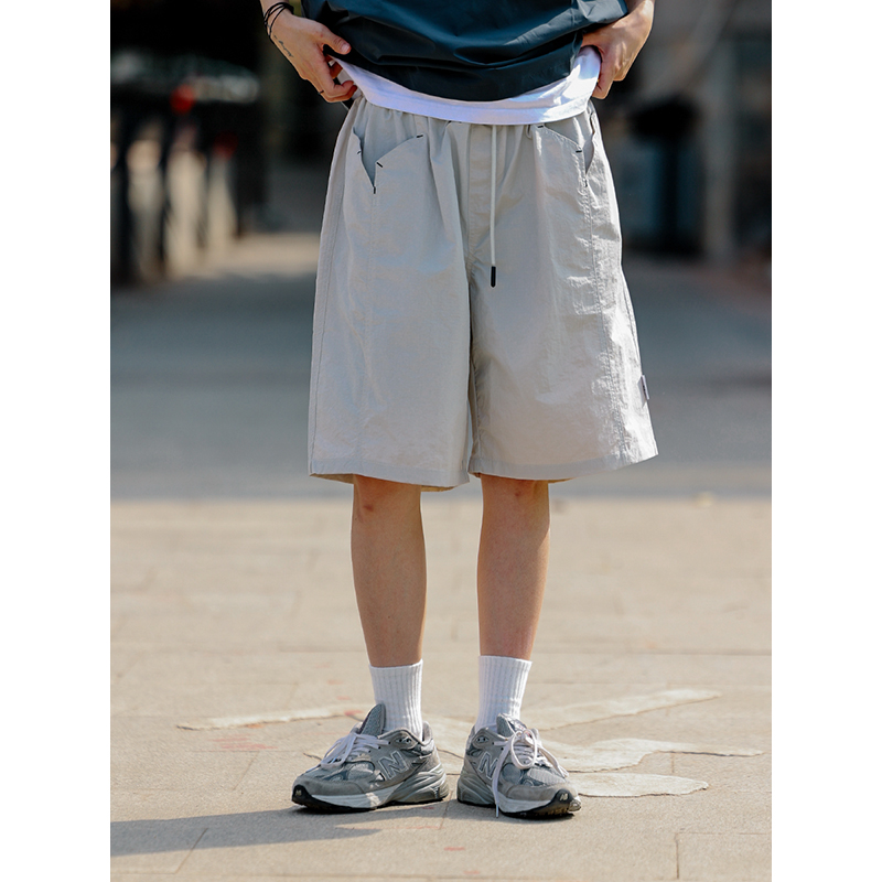 Men's Loose-Fit Japanese Retro Pocket Shorts - Casual Thin Streetwear Five-Point Design Men's Loose-Fit Japanese Retro Pocket Shorts - Casual Thin Streetwear Five-Point Design