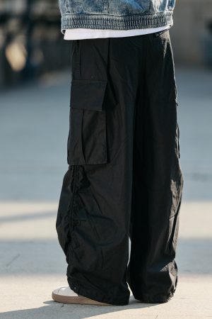 Men's Military Cargo Pants with Closed Pleated Design and Multiple Pockets - Tapered Casual Long Pants