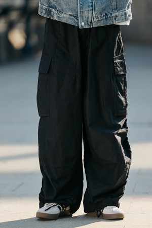 Men's Military Cargo Pants with Closed Pleated Design and Multiple Pockets - Tapered Casual Long Pants